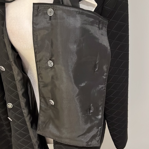 Donna Vinci Vintage Over Size Ruffled Black Blazer - Picture 11 of 17